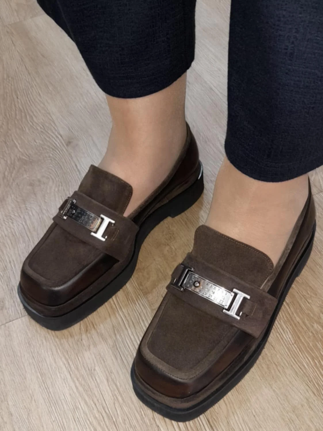 Γυναικεία δερμάτινα μοκασίνια καφέ