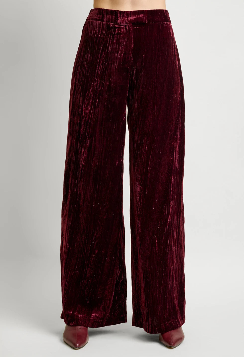 ΒΕΛΟΥΔΙΝΟ ΣΕΤ ΜΕ ΚΙΜΟΝΟ ΚΑΙ ΠΑΝΤΕΛΟΝΙ