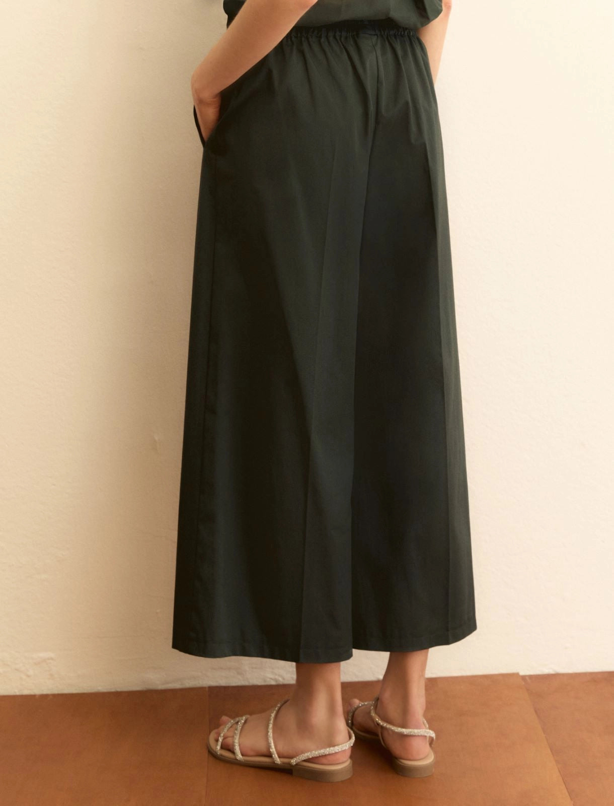 Γυναικείο Παντελόνι γκαμπαρντίνας σε ίσια γραμμή - ΣΚΟΥΡΟ ΠΡΑΣΙΝΟ