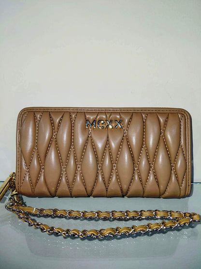 Γυναικείο πορτοφόλι καπιτονέ αποσπώμενο ασορτί λουράκι καρπού