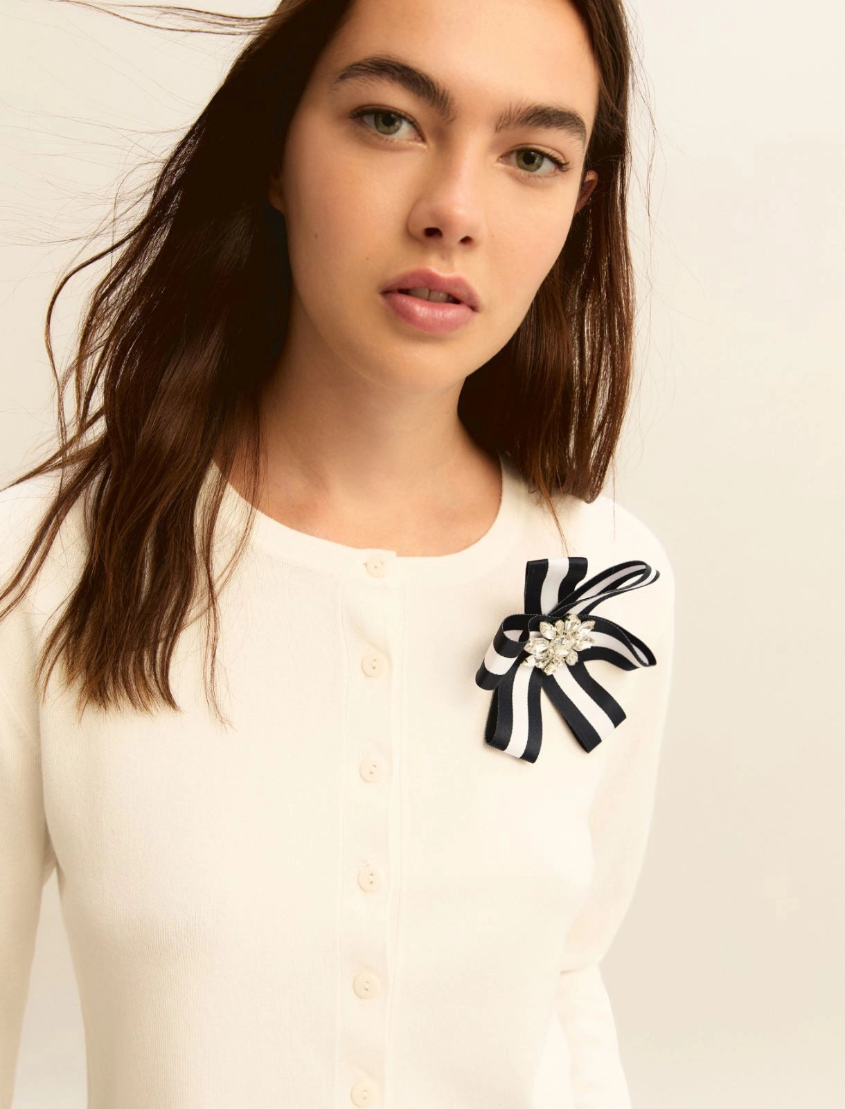 Γυναικεία Κοντή ελαστική ζακέτα από βισκόζη