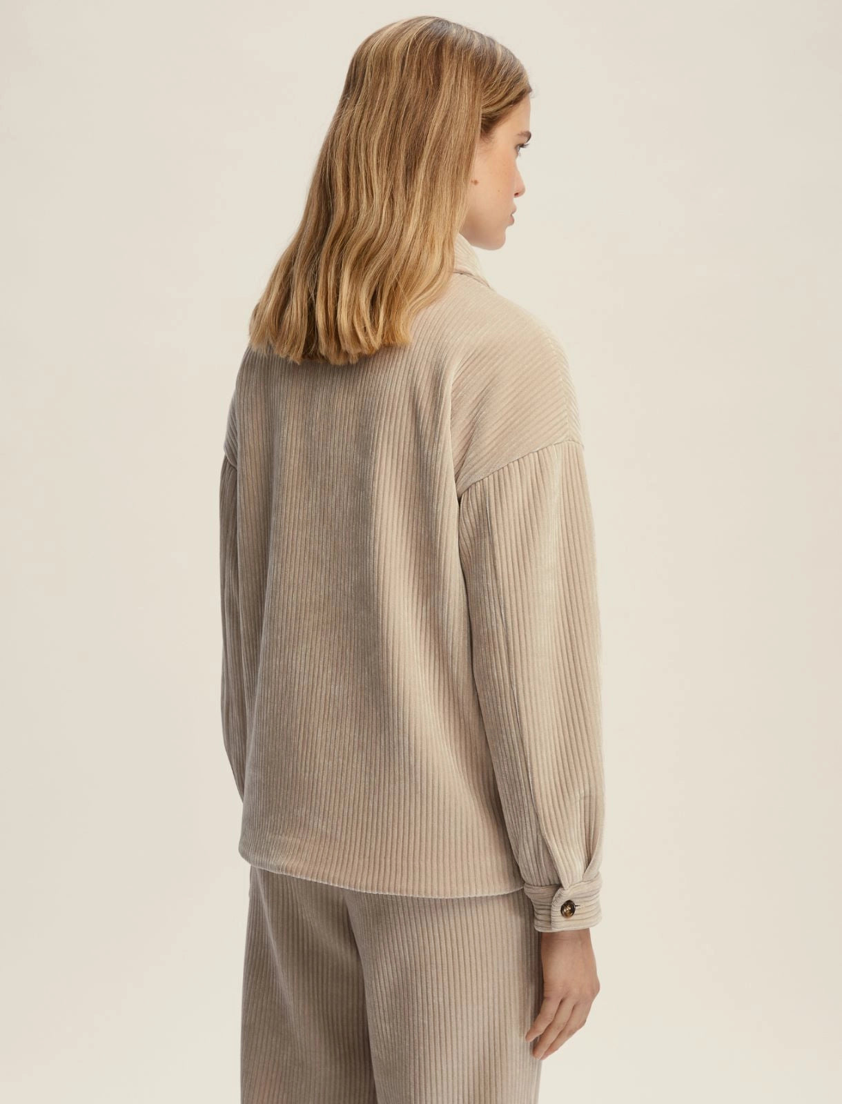 Γυναικείo Oversized ζέρσεϊ κοτλέ πουκάμισο - ΕΚΡΟΥ