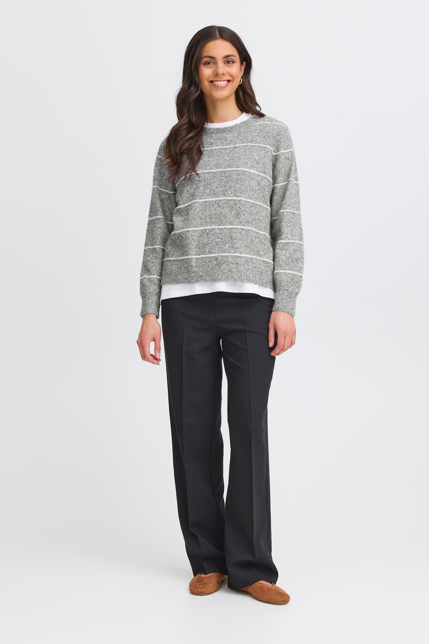 Γυναικείο πουλόβερ ριγέ-Γκρί