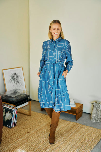 Γυναικείο σεμιζιέ φόρεμα με ζώνη -μπλε σιελ