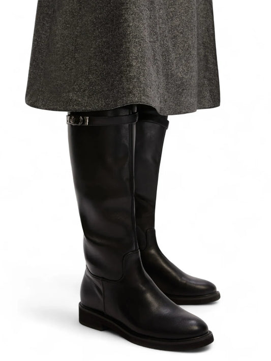 Γυναικεία μπότα με αγκράφα κόσμημα