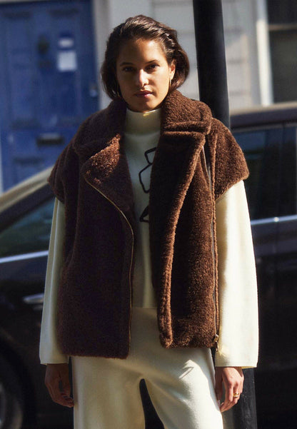 Γυναικείο σκούρο καφέ γιλέκο