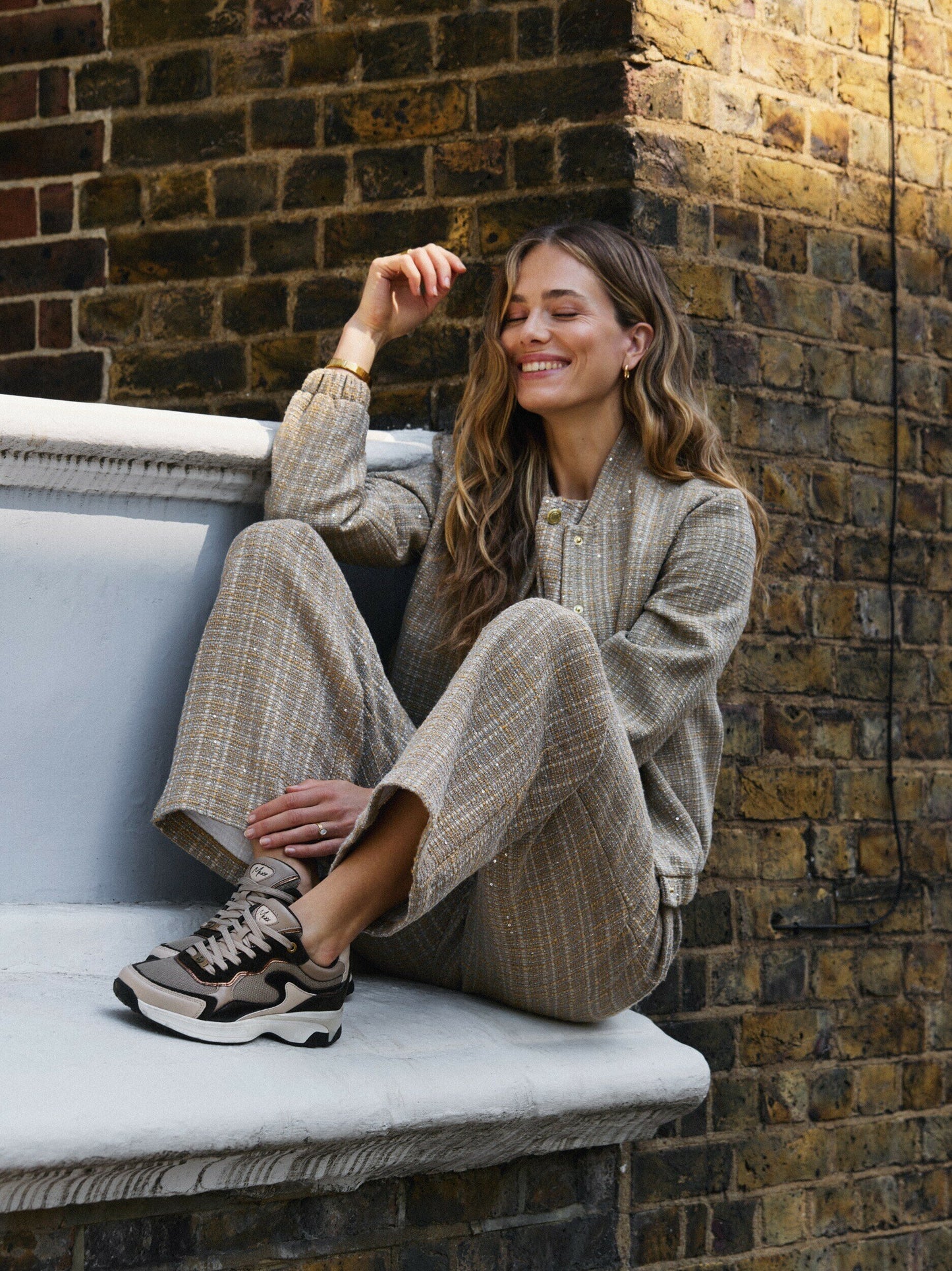 Γυναικείο Αμάνικο Γιλέκο τουίντ χρώμα ταμπά