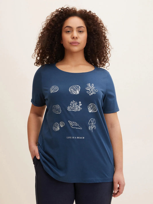 T-shirt with a print